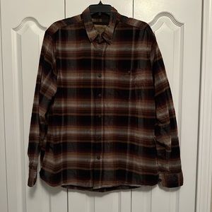 North River Men’s Button Down Shirt Size XL. High Quality.